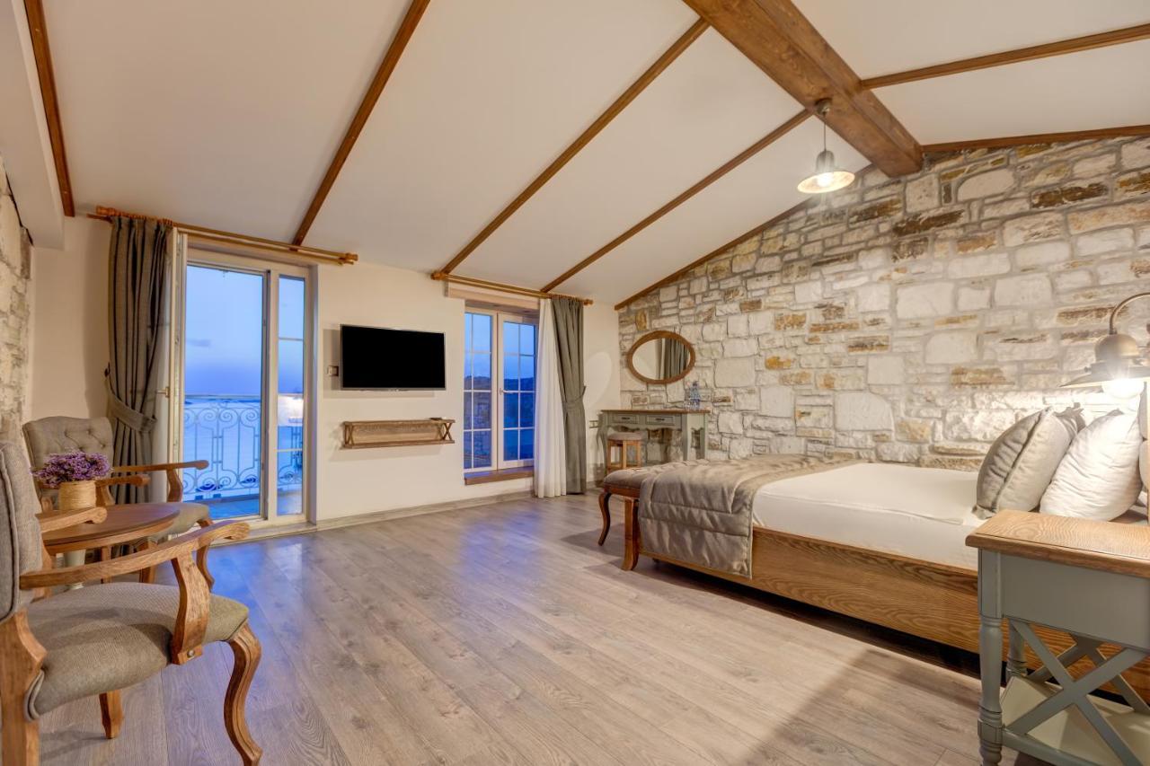 Navalia Hotel Foça Ngoại thất bức ảnh