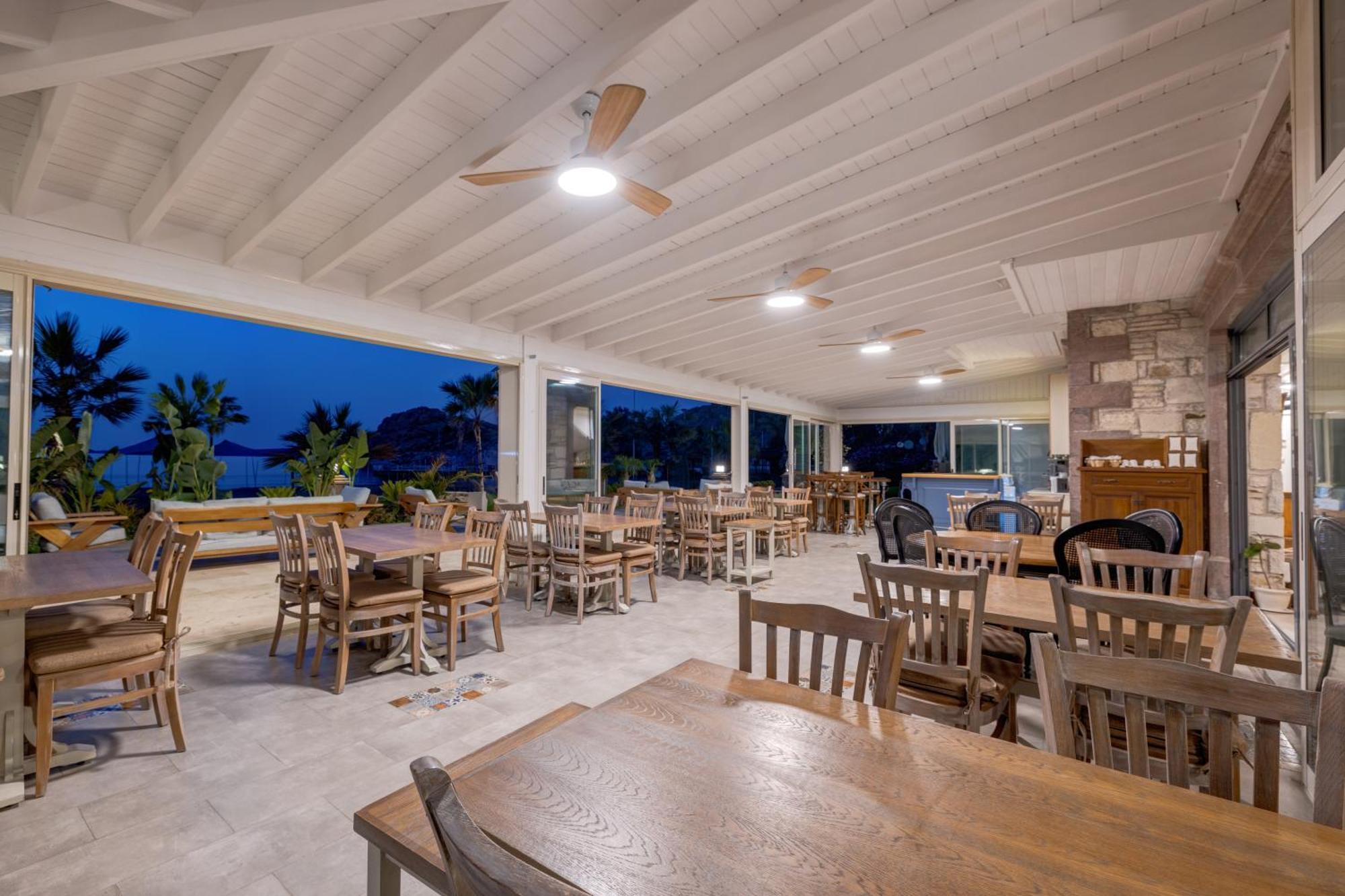 Navalia Hotel Foça Ngoại thất bức ảnh