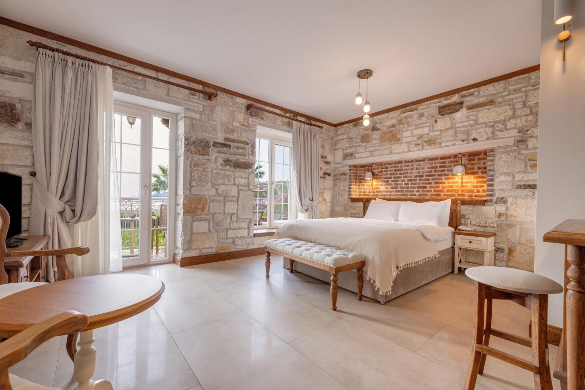 Navalia Hotel Foça Ngoại thất bức ảnh