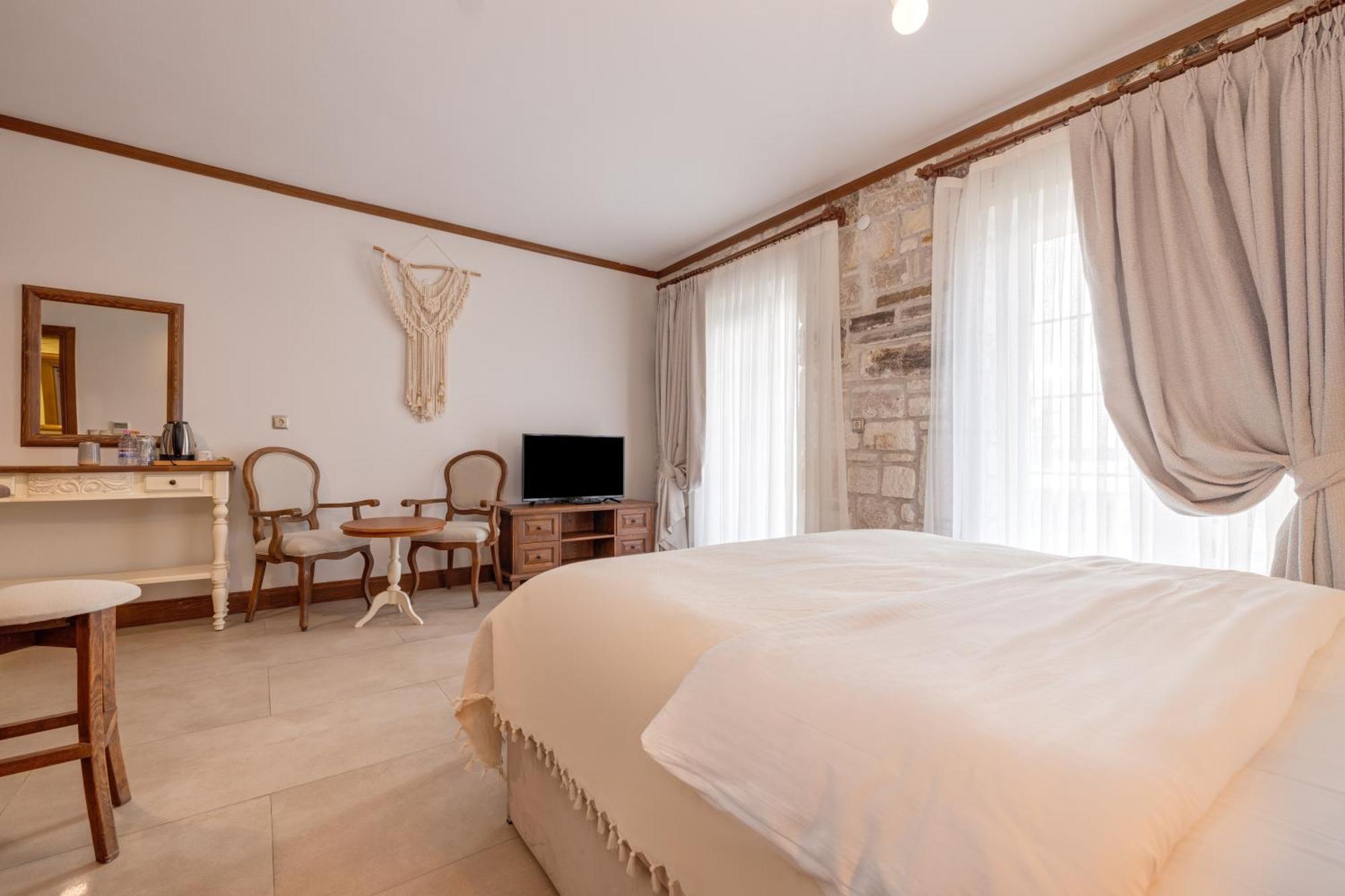 Navalia Hotel Foça Ngoại thất bức ảnh