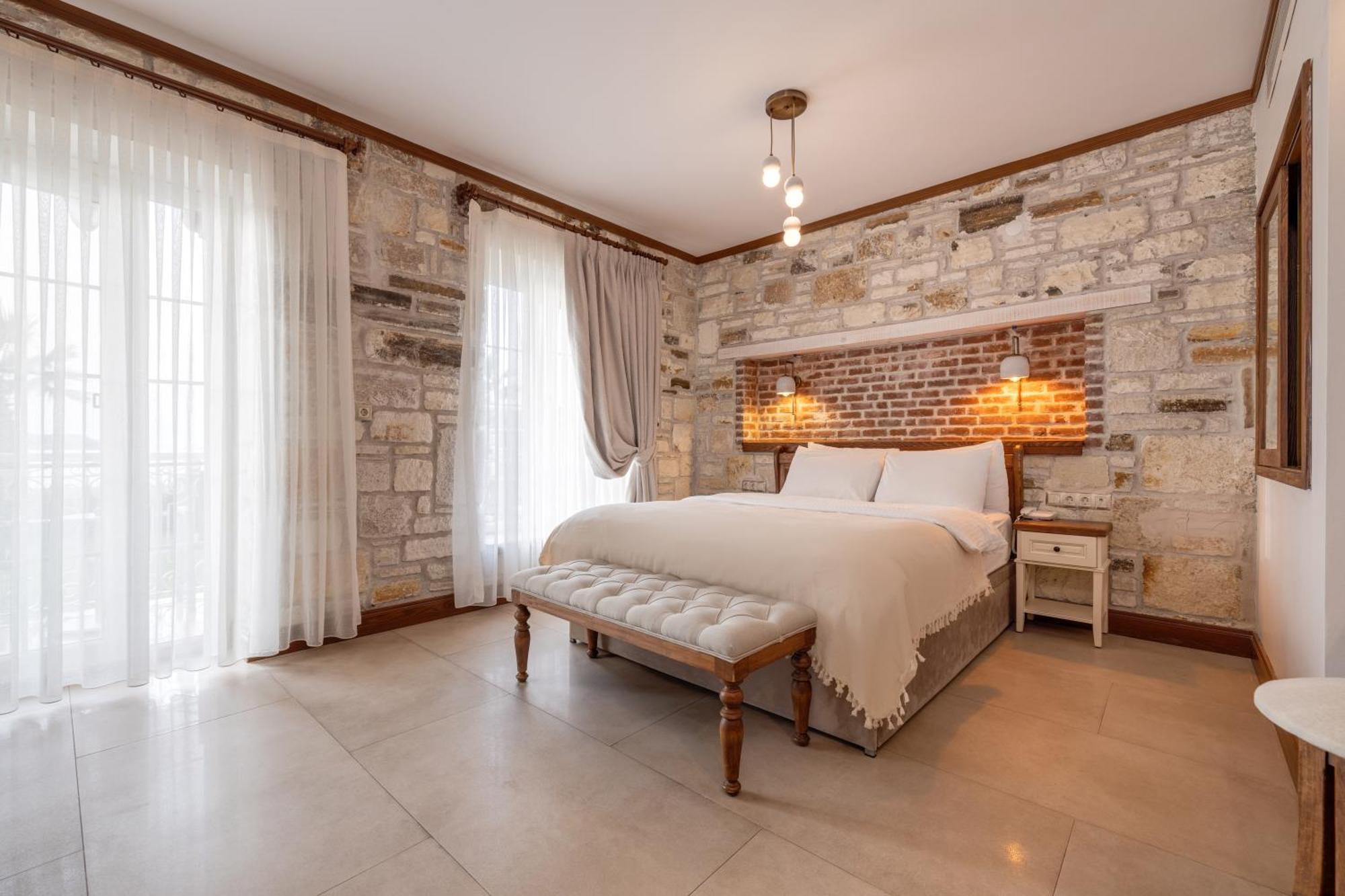 Navalia Hotel Foça Ngoại thất bức ảnh