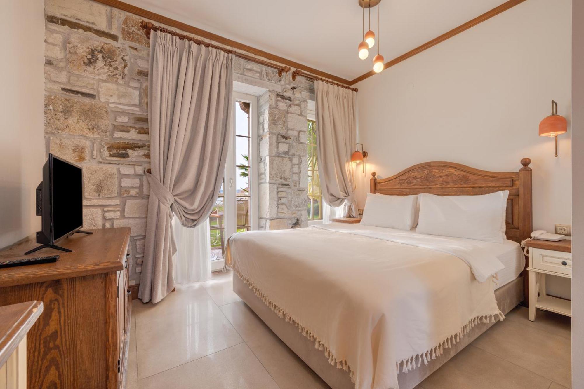 Navalia Hotel Foça Ngoại thất bức ảnh