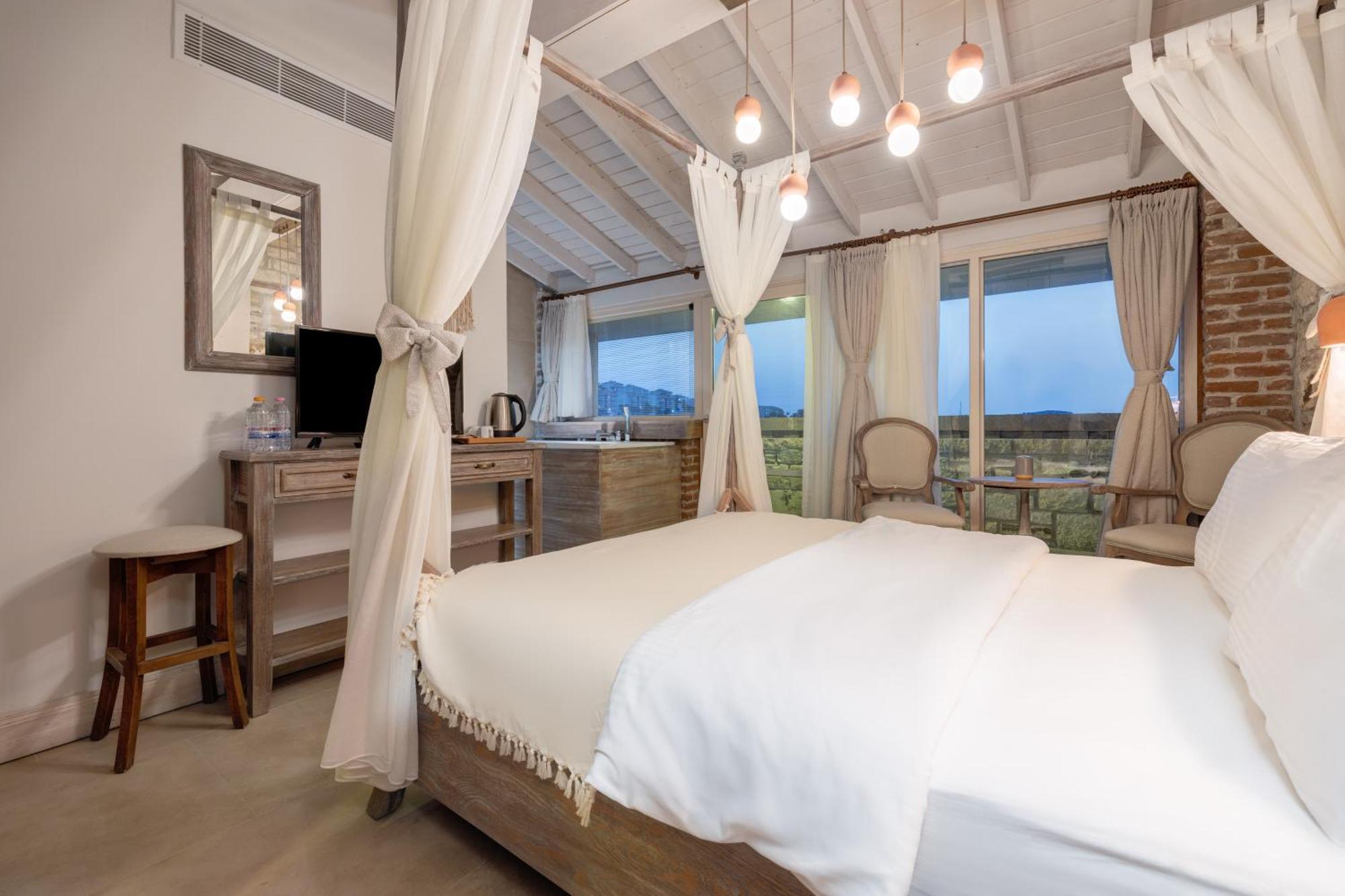 Navalia Hotel Foça Ngoại thất bức ảnh
