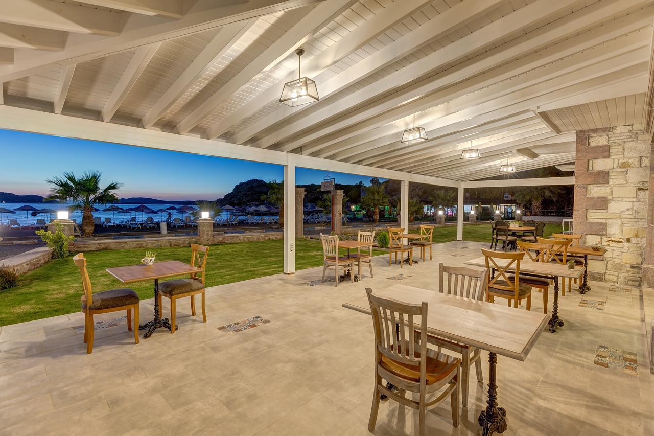 Navalia Hotel Foça Ngoại thất bức ảnh